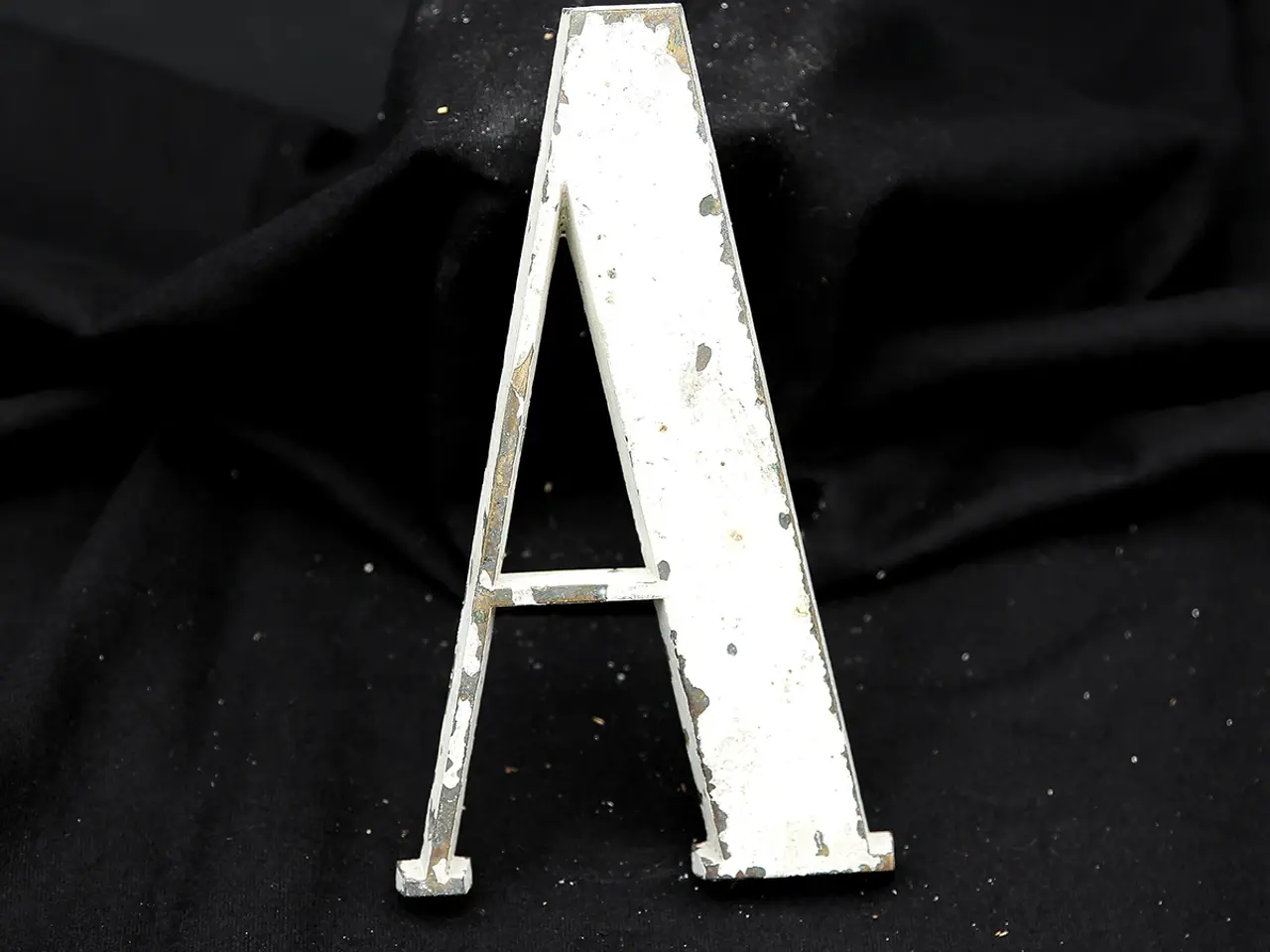 Billede 1 - Messing facadebogstav “A” – rå patina