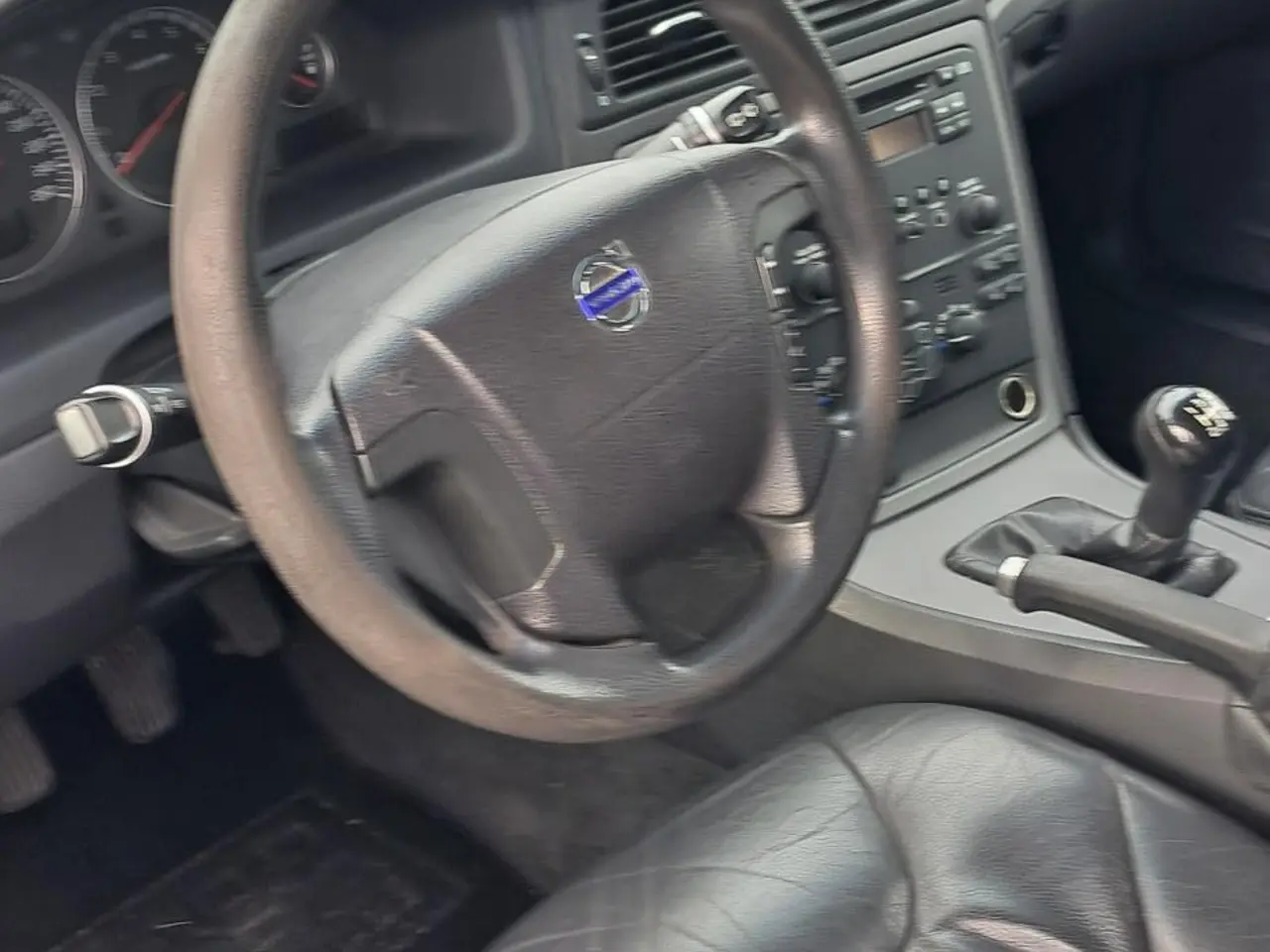 Billede 3 - Volvo V70 med fast træk , sommer/ vinter alu. fælg