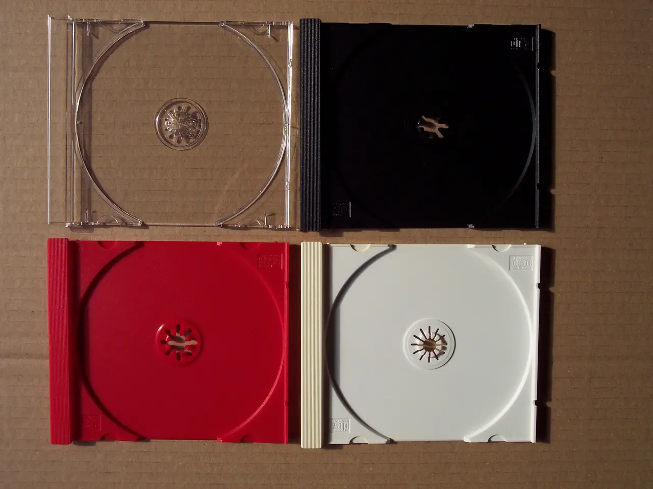 Billede 2 - .TRAY til CD covers sælges. Komplette uden knækked