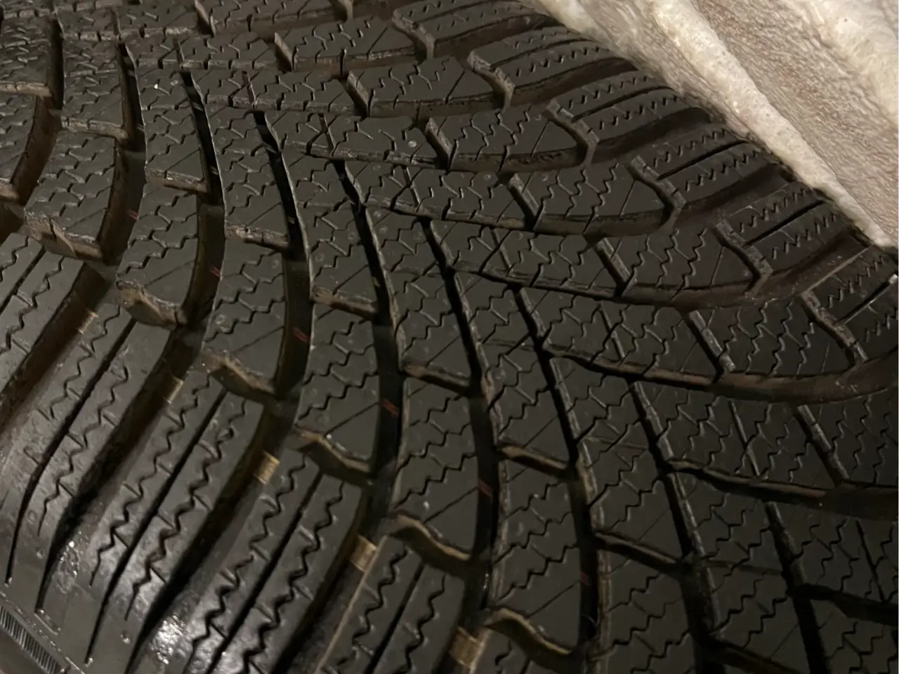 Billede 9 - Originale VW ID4/5 fælge med vinterdæk