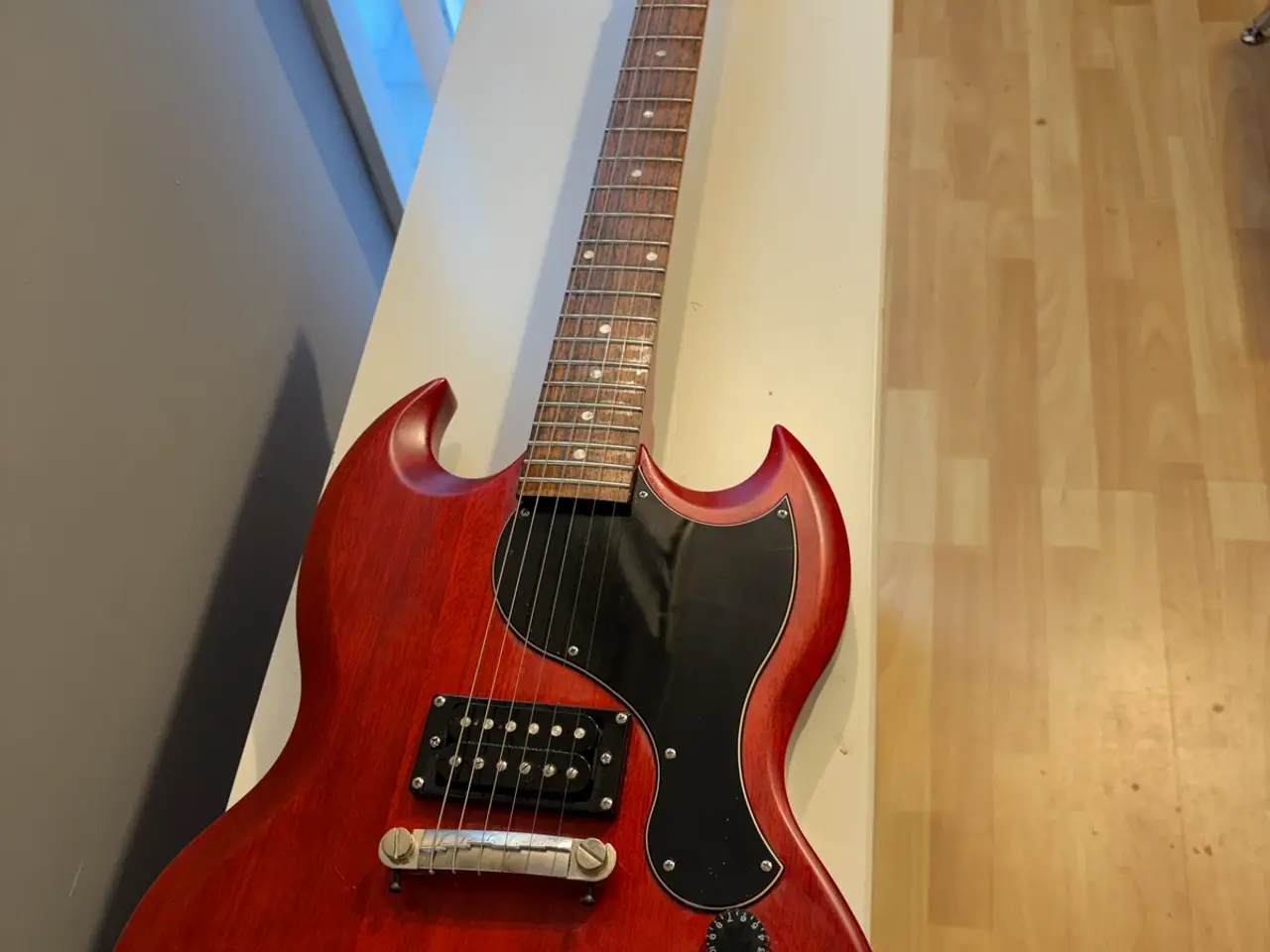 Billede 14 - Epiphone SG Junior – rød elguitar i 3/4-størrelse