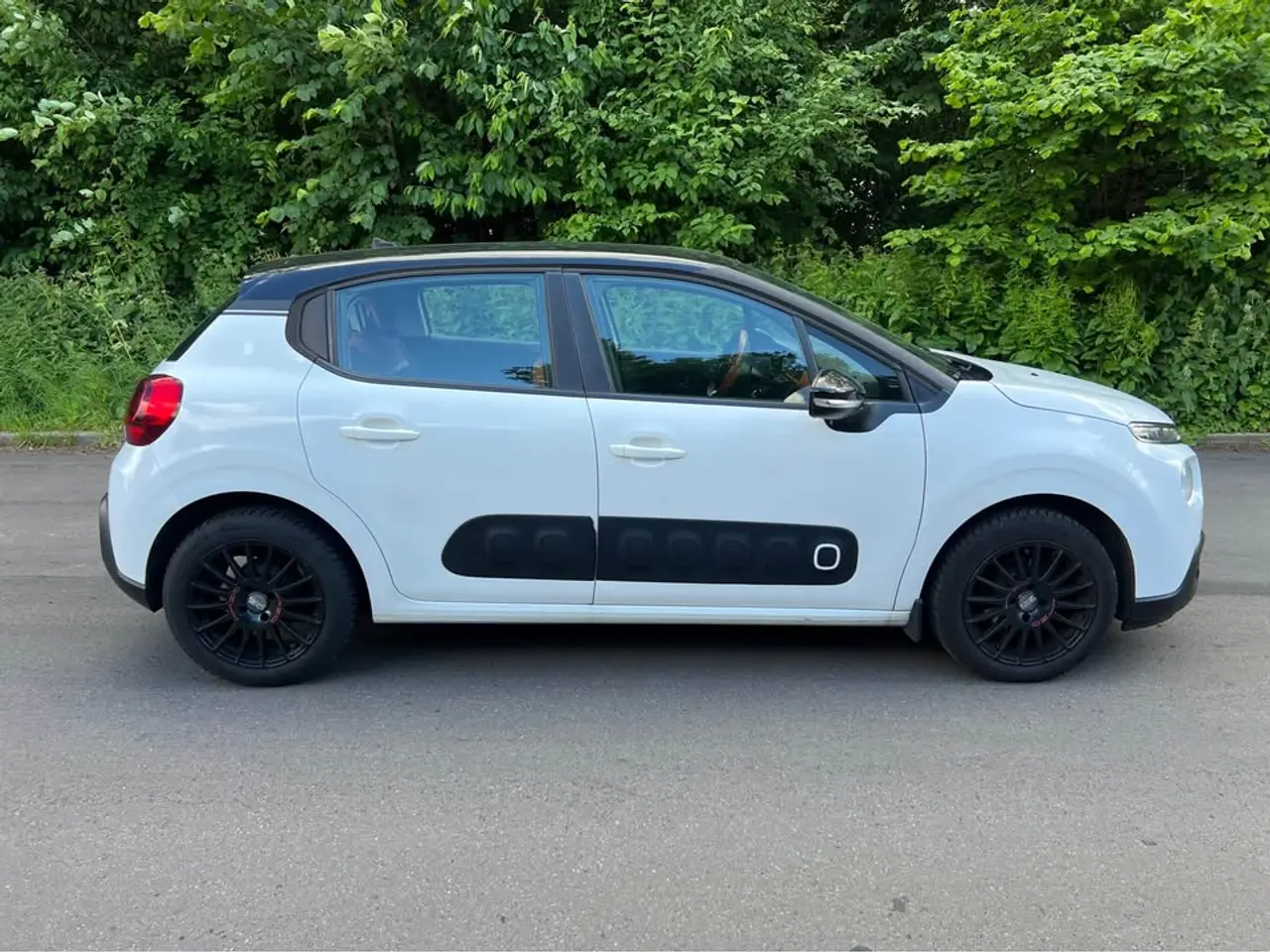 Billede 3 - Citroën C3 1.6 BlueHDi – Nysynet – Kun 520 kr. i h