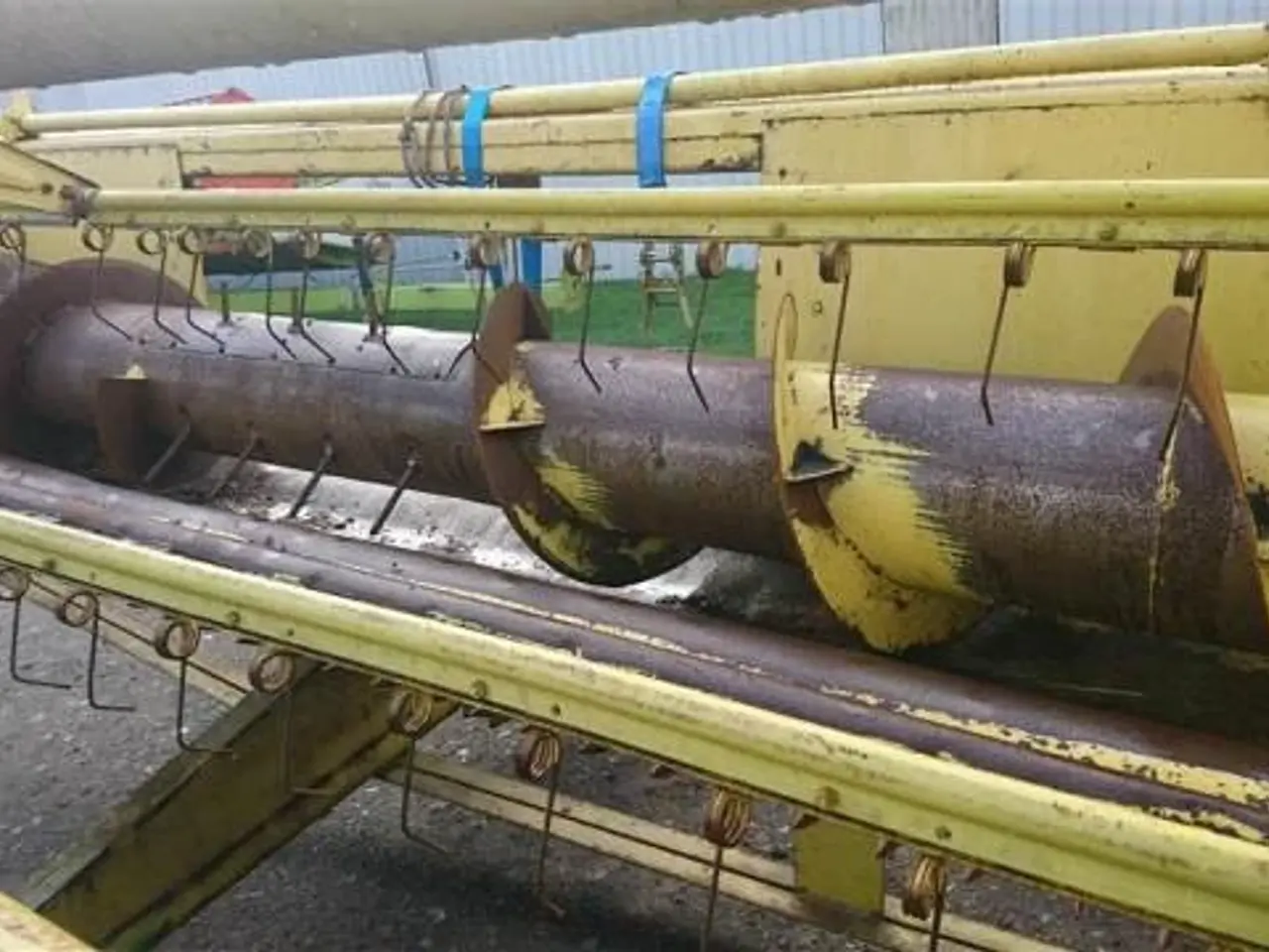Billede 2 - New Holland 13"