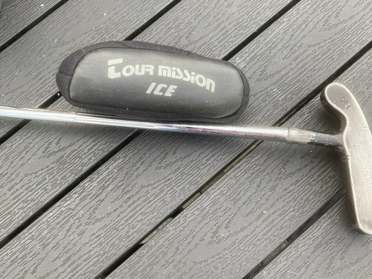Billede 2 - Golfputter m/coover er det Retro ?