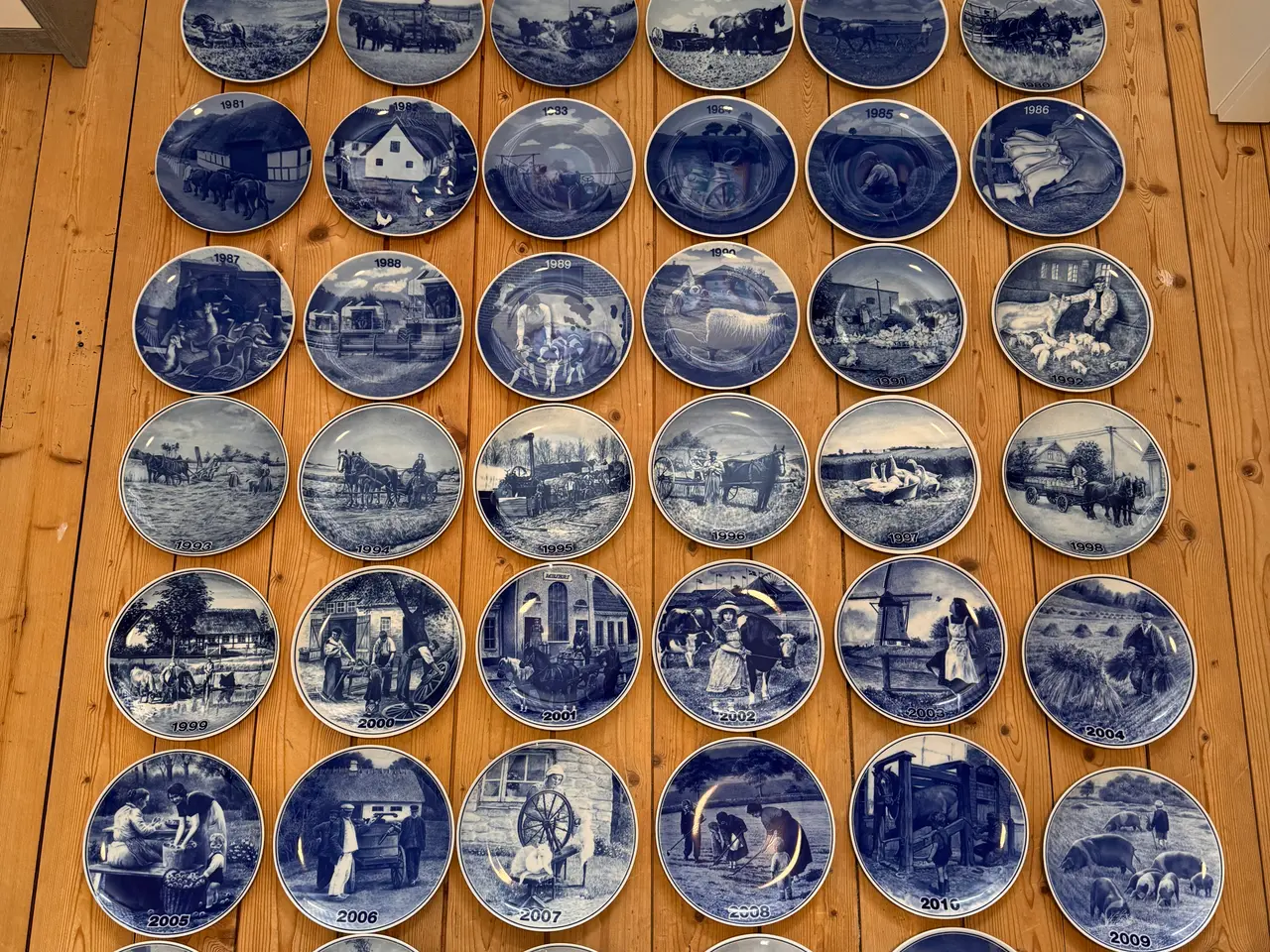 Billede 1 - Komplet samling Tove Svendsen landbrugsplatter 197