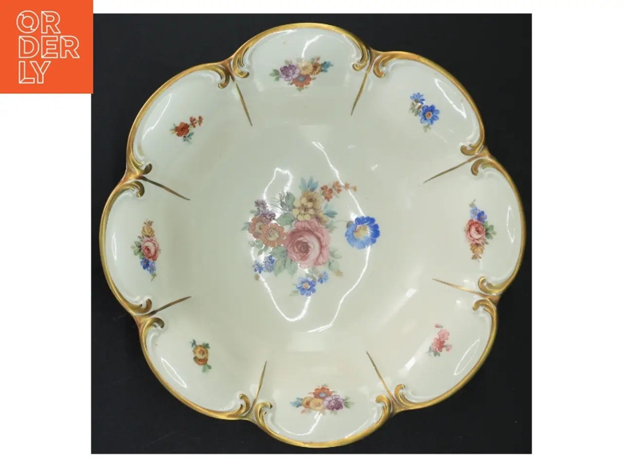 Billede 4 - Porcelænsskål med blomstermotiver