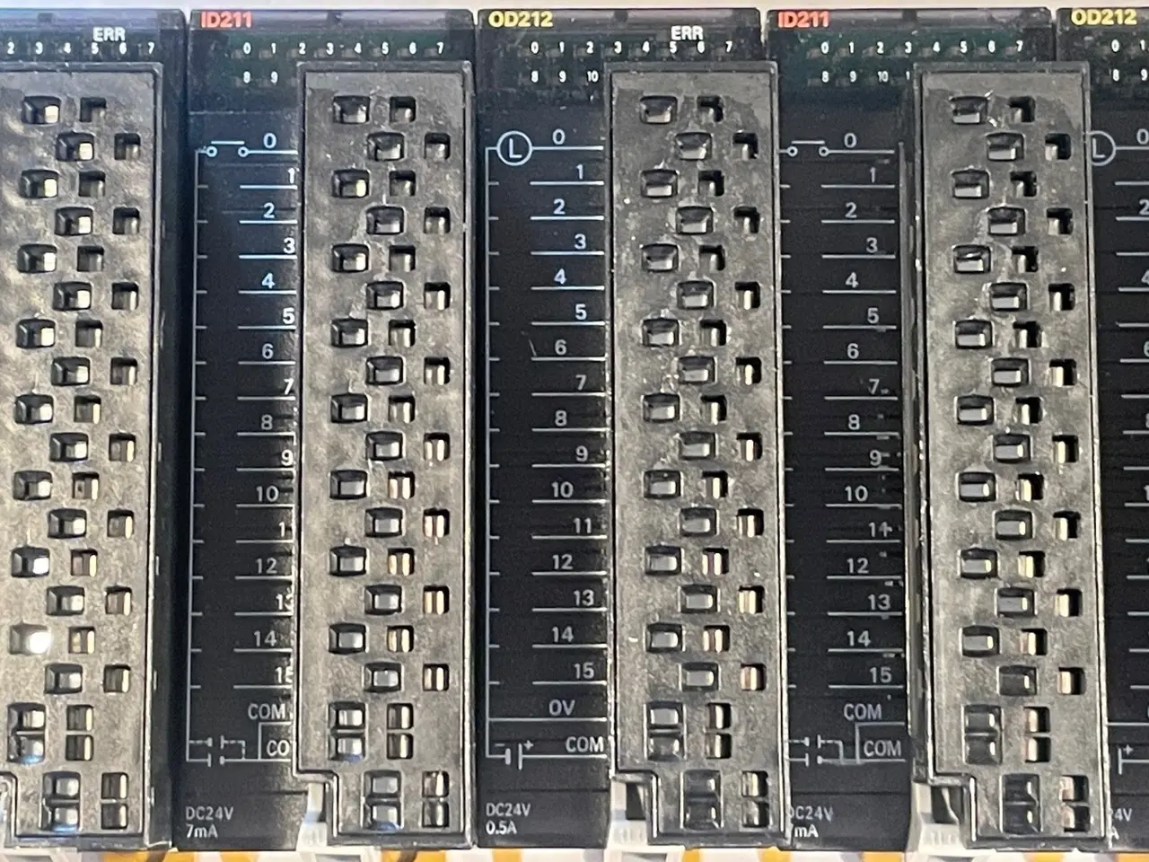 Billede 2 - Omron SYSMAC CJ2M-CPU33 PLC System med CJ1W-ETN21