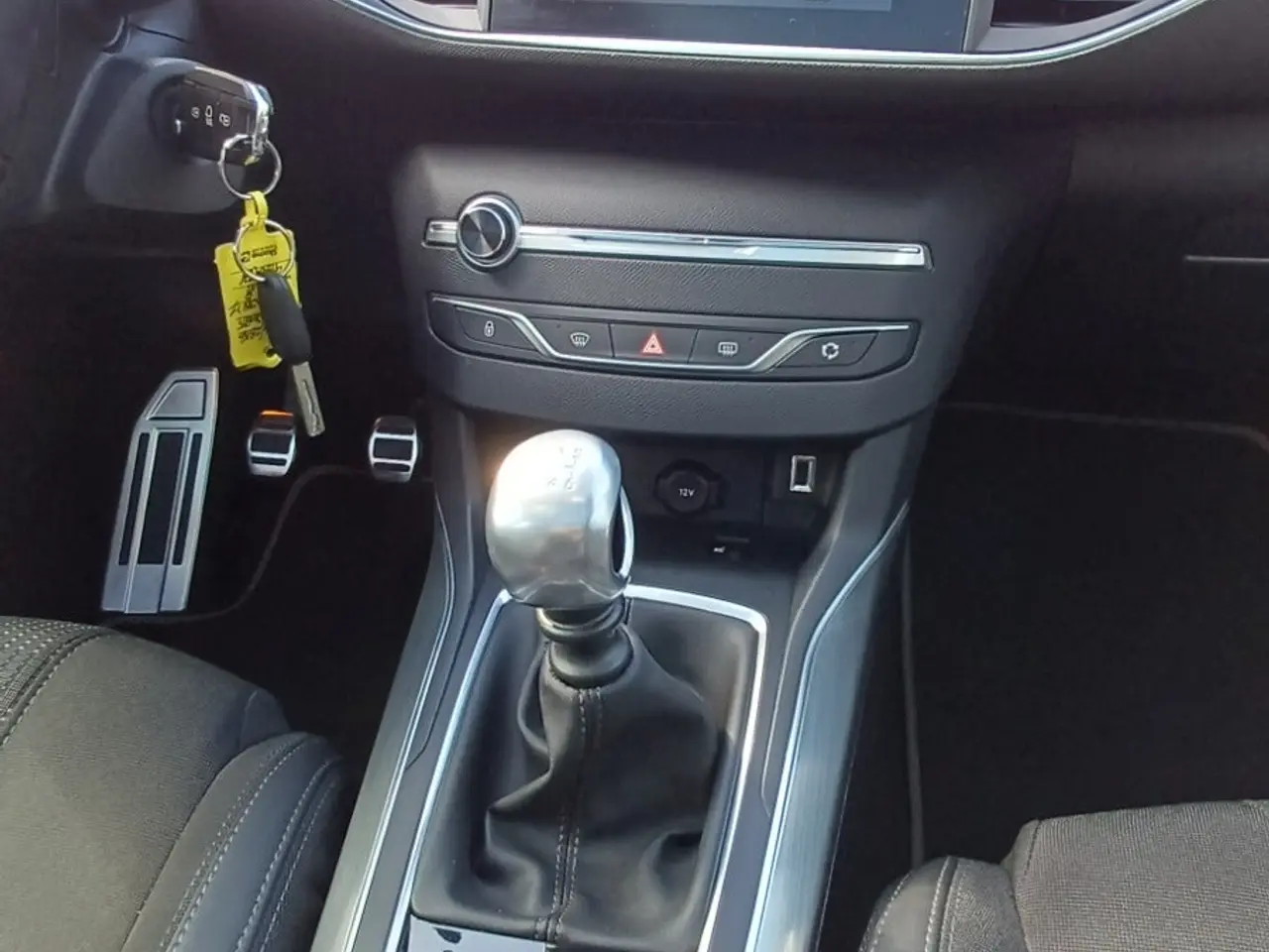 Billede 16 - Peugeot 308 1,2 e-THP 130 Allure Sky SW