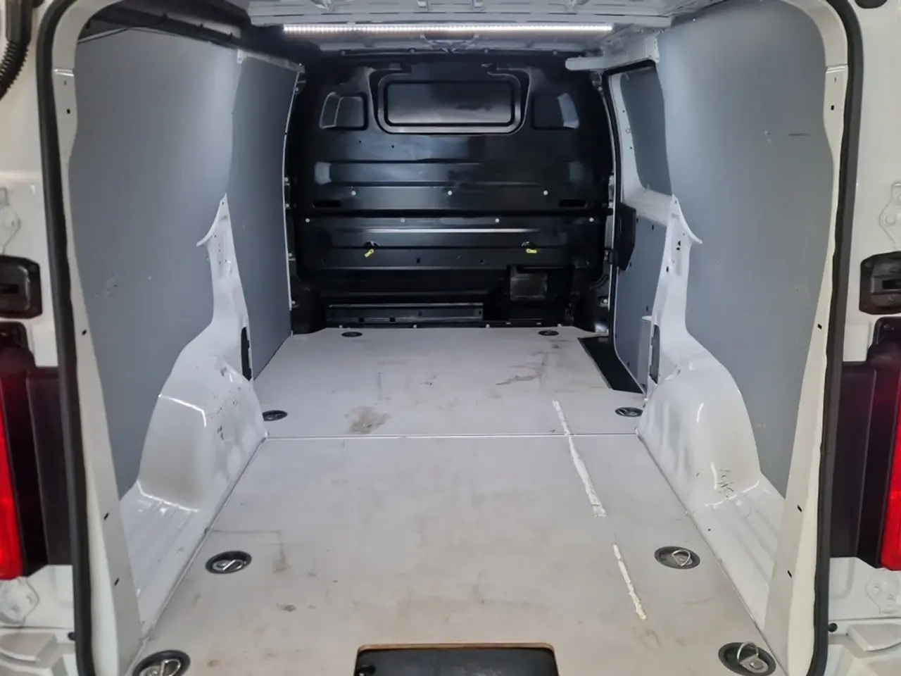 Billede 10 - Citroën Jumpy 2,0 BlueHDi 180 L3 MasterLine EAT8