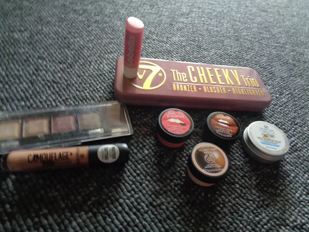 Billede 1 - Div .makeup produkter