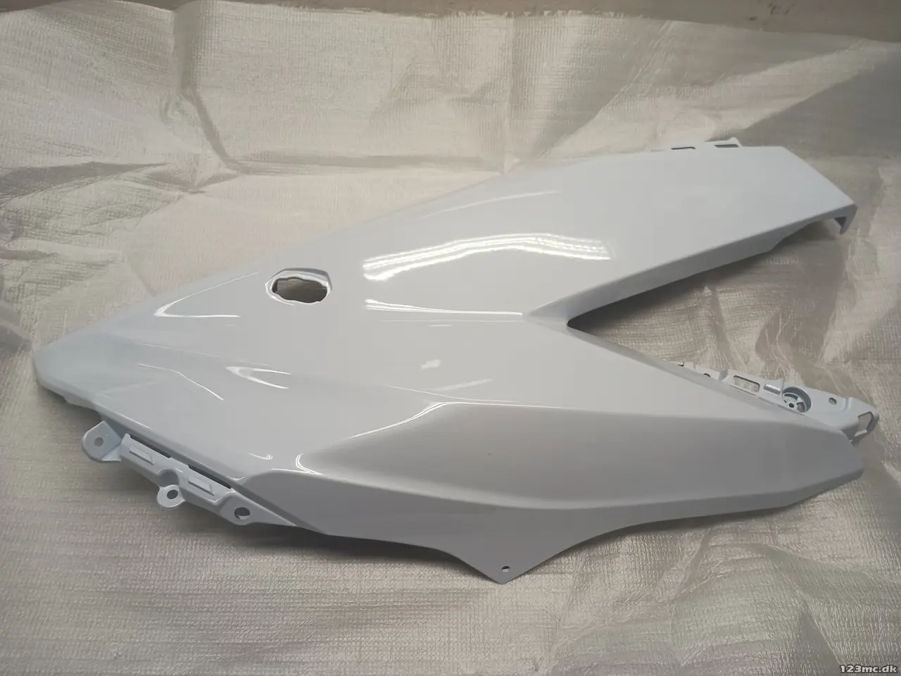 Billede 2 - COWLING,SIDE,RH,P.S.WHITE
