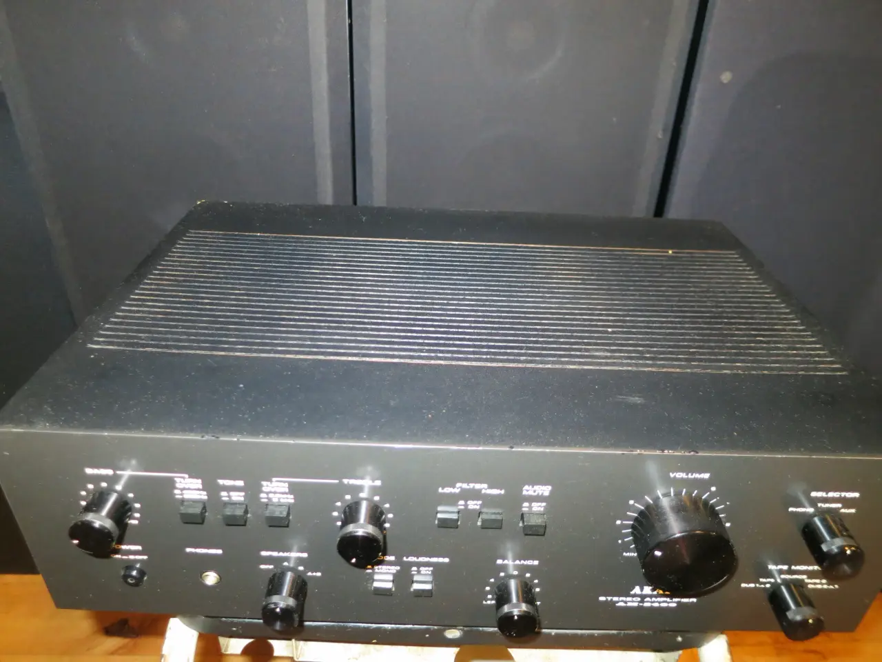 Billede 1 - AKAI AM-2400  VINTAGE  2X40W RMS