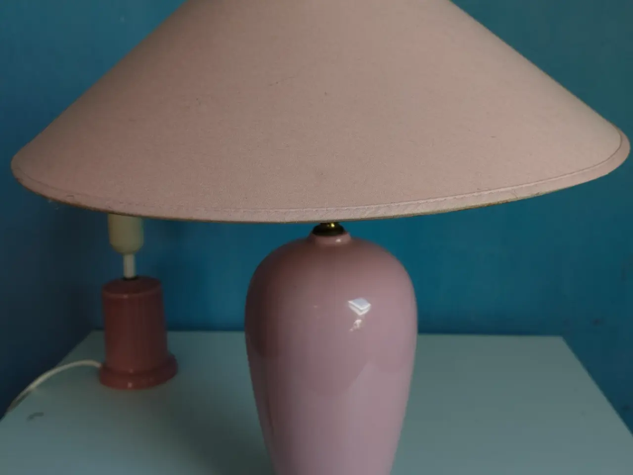 Billede 4 - Lyserøde bordlampe – retro stil
