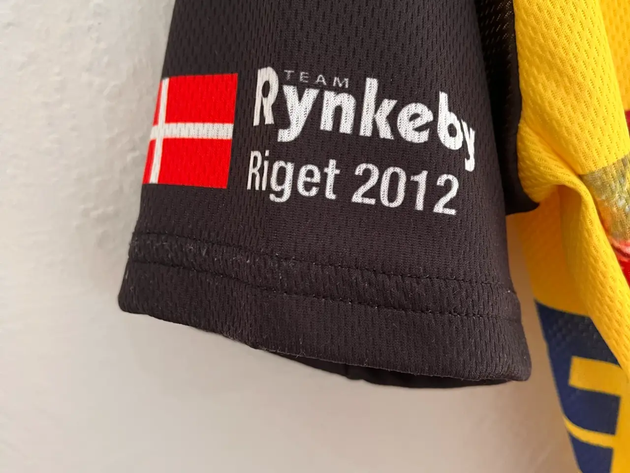 Billede 3 - Gul Team Rynkeby cykeltrøje / cykelbluse i str. M.