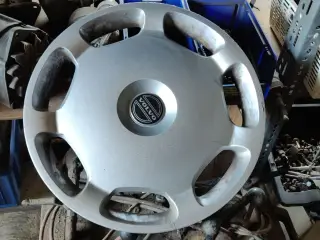Volvo 240 dele