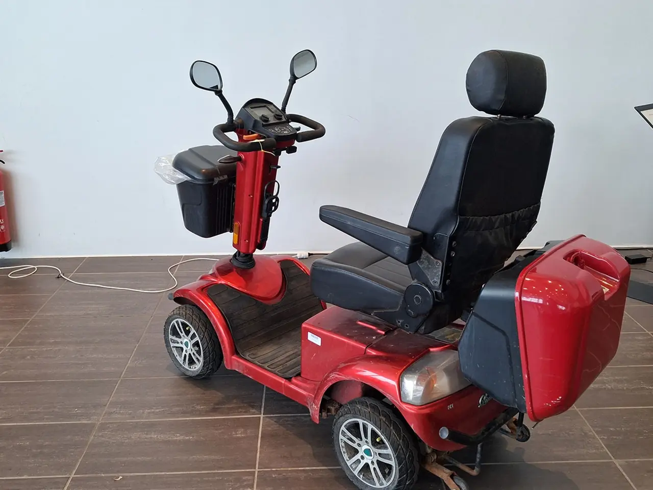Billede 2 - LM-600 rød