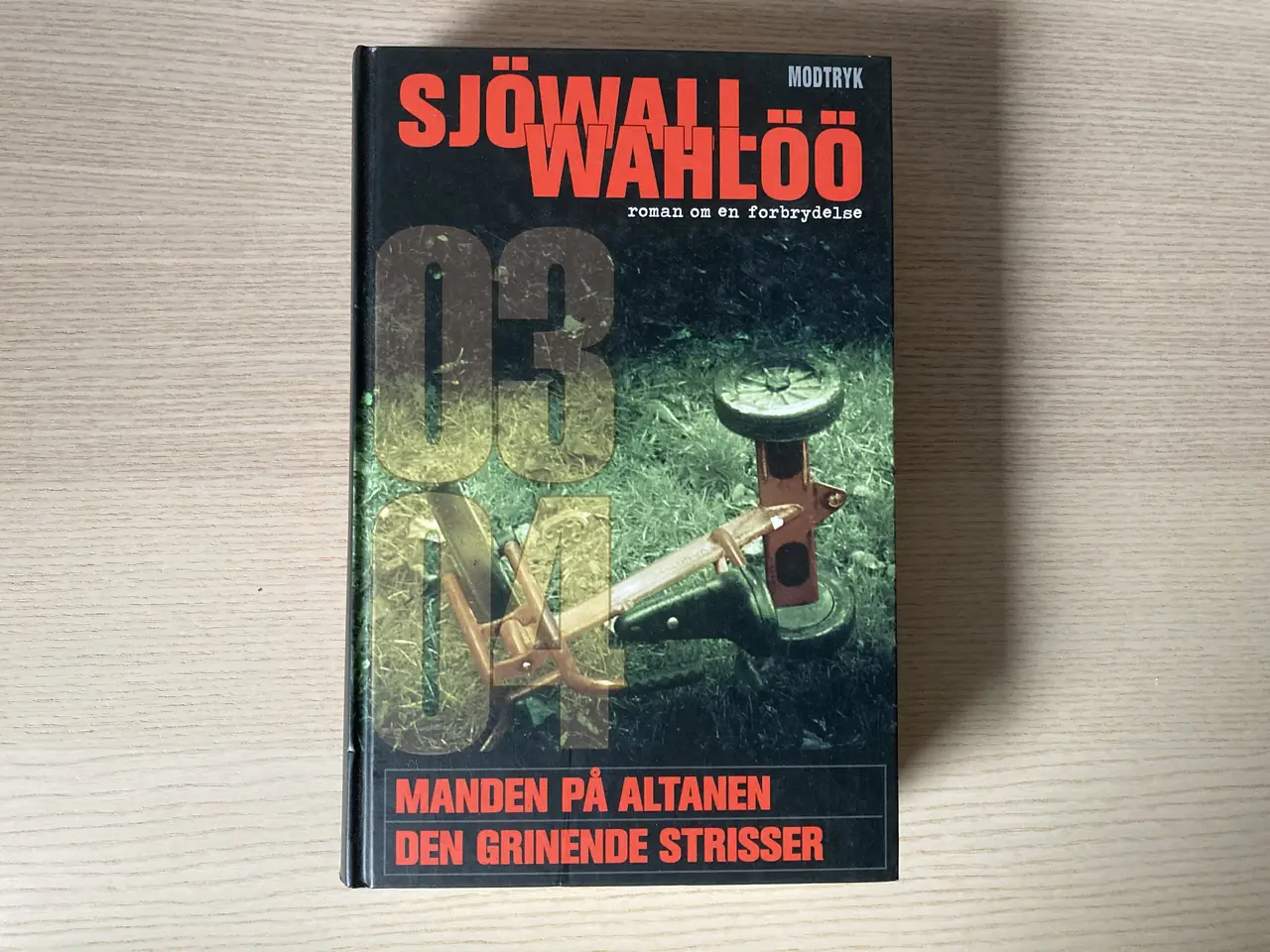 Billede 1 - Manden på altanen + Den grinende strisser 