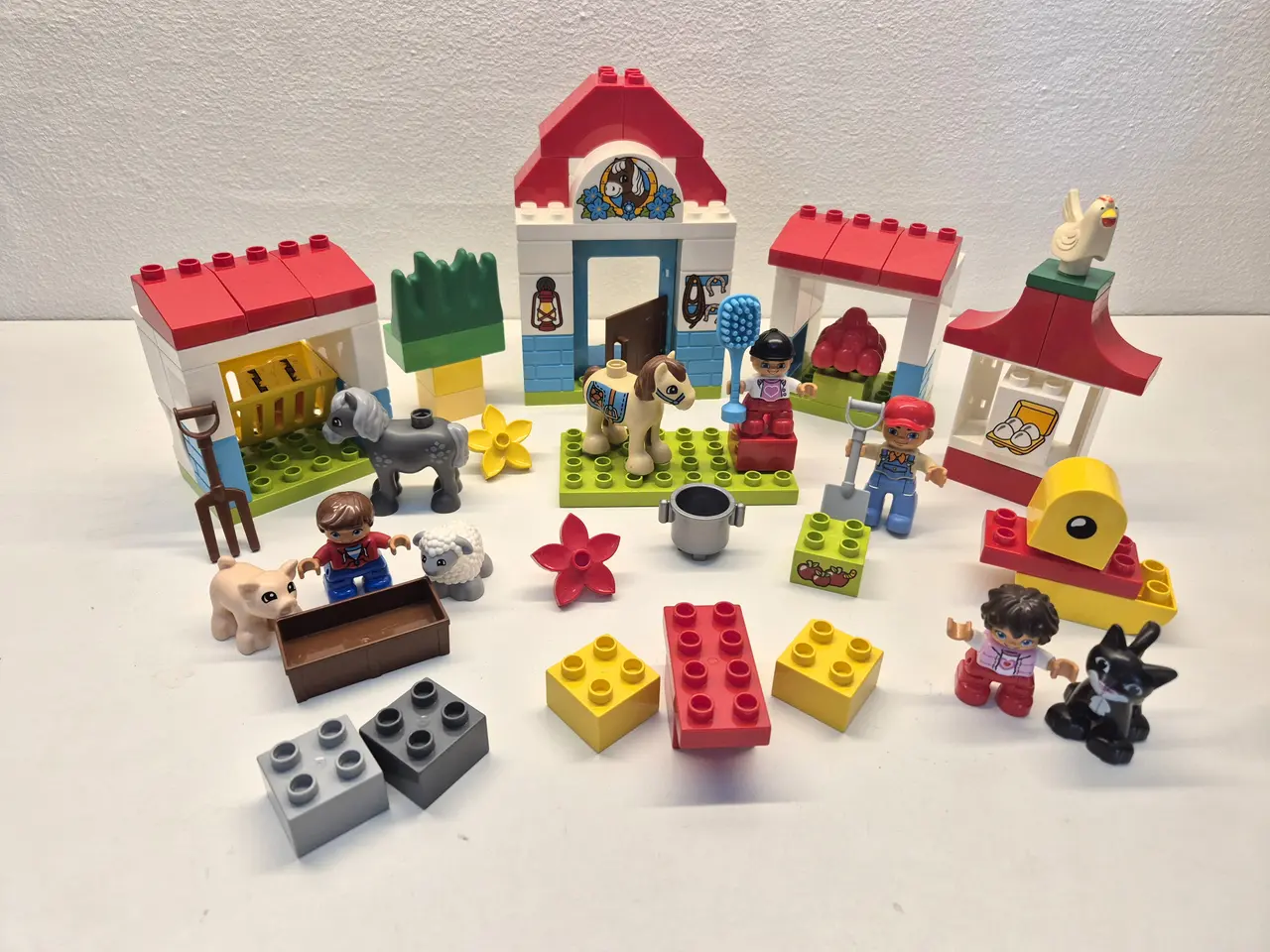 Billede 1 - Duplo Ponystald NR10868