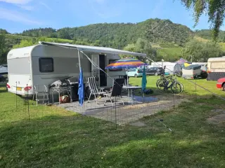 Campingvogn i fin stand sælges