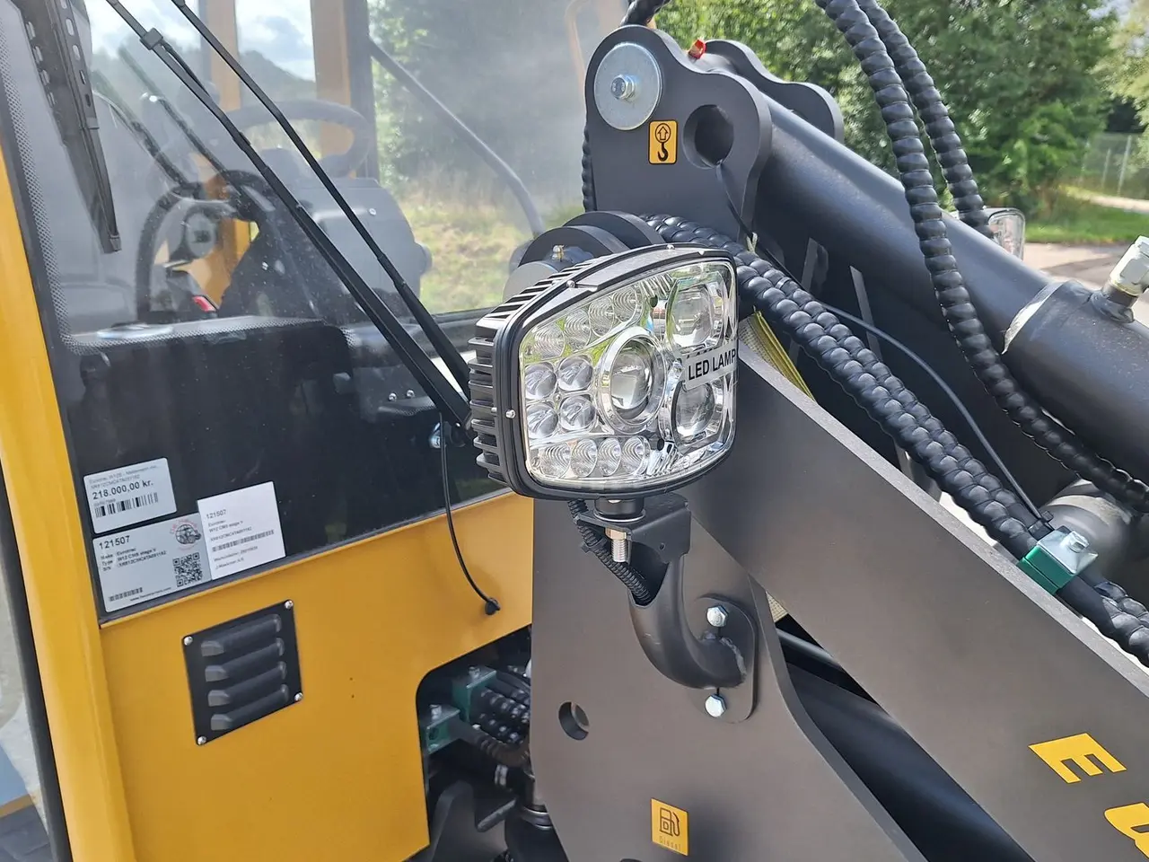 Billede 8 - Eurotrac W12S W12S med førerhus, skovl og gafler