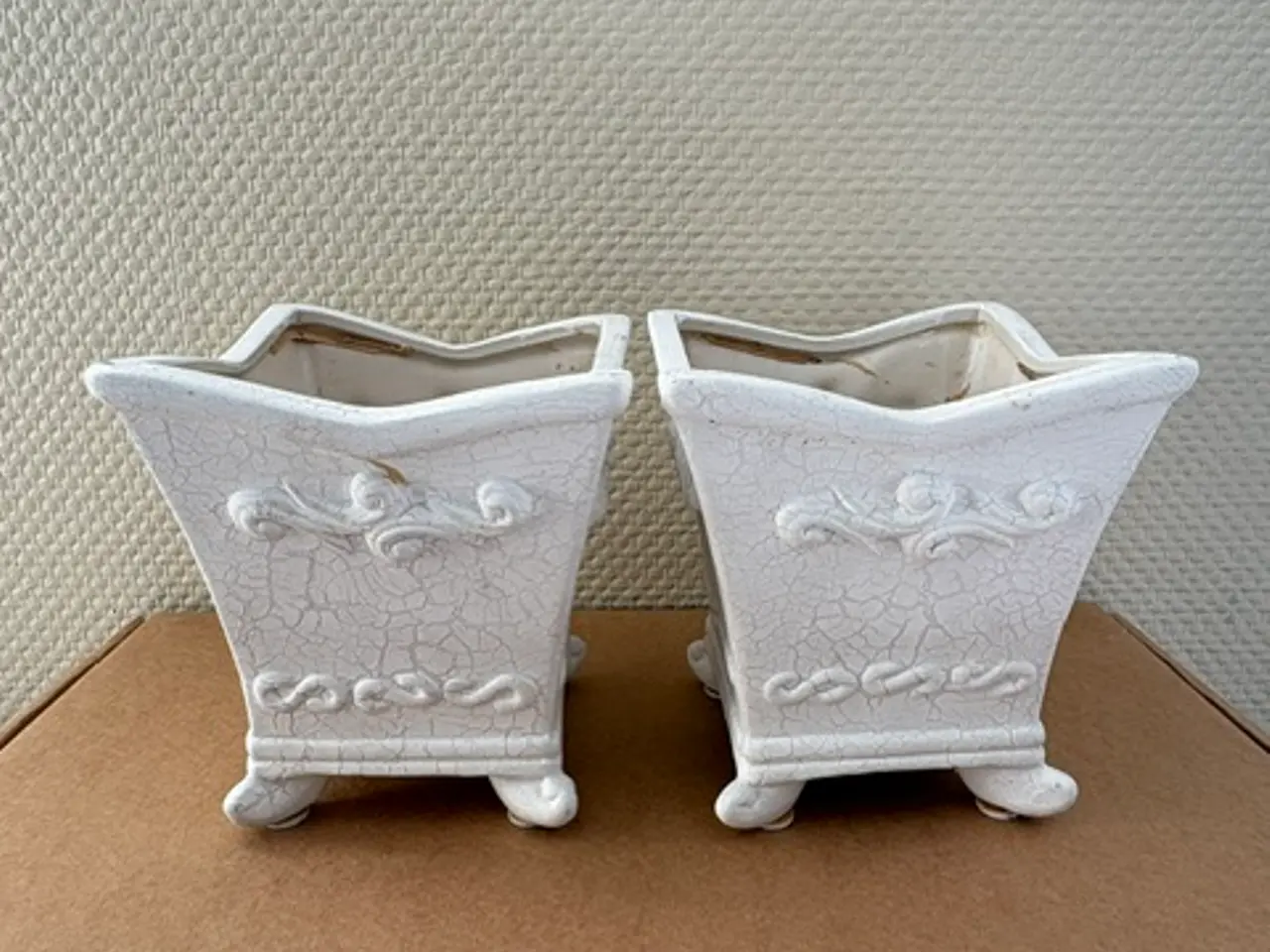 Billede 1 - 2 stk. flotte urtepotteskjulere - Sand/beige