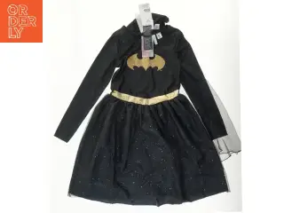 Sort Batman kjole med hætte og tylskørt fra H&M (str. 134)