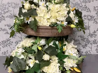 Opsats af kunstige blomster