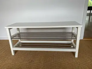Bænk med skohylde