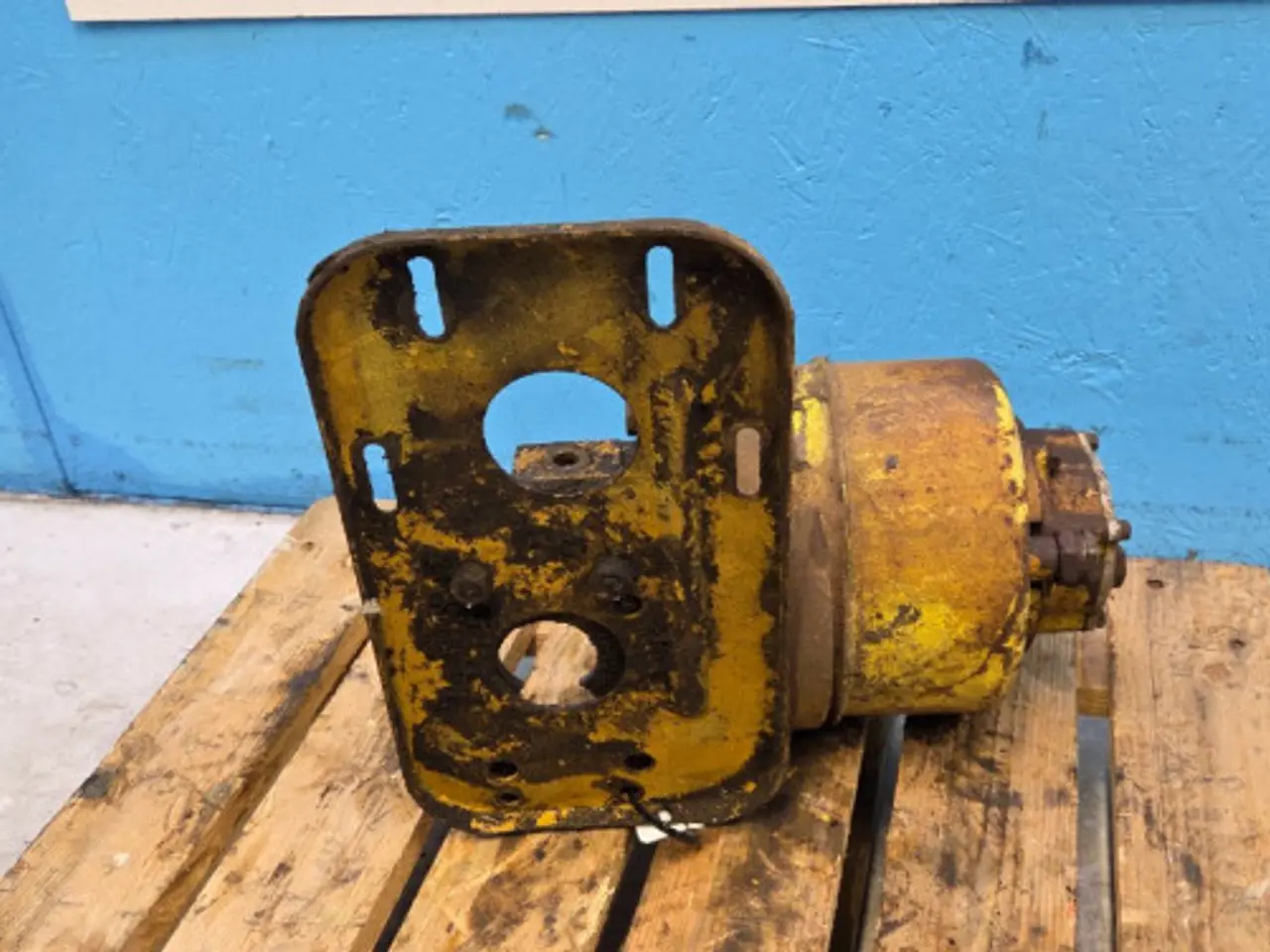 Billede 9 - New Holland M103 Hydrauliktank 090035
