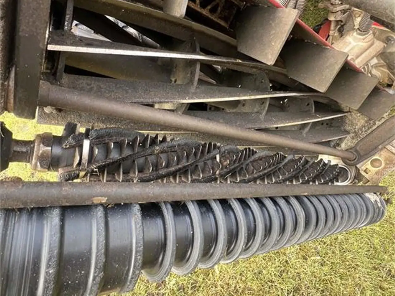Billede 24 - Toro 5010 H Crosstrax - Groomer Kit - Video