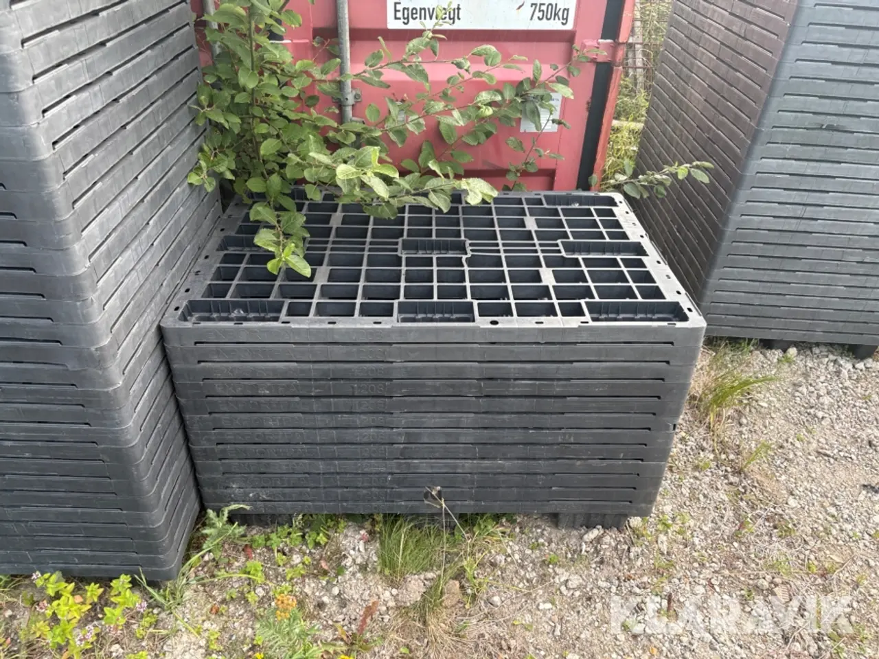 Billede 4 - Plastikpaller 125-150 styk