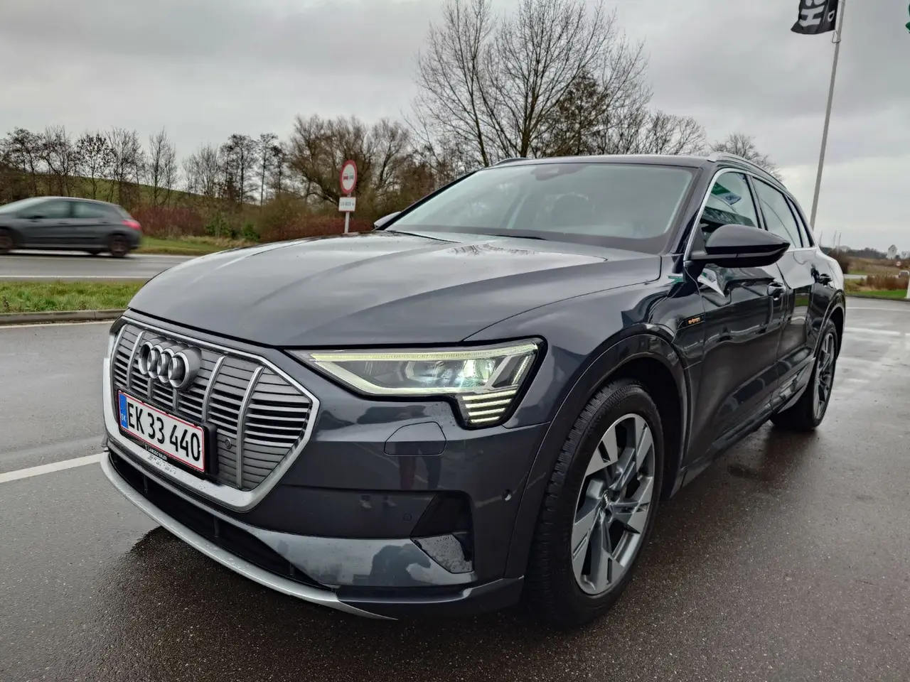 Billede 2 - En dejlig og luksuriøs Audi E-tron 50