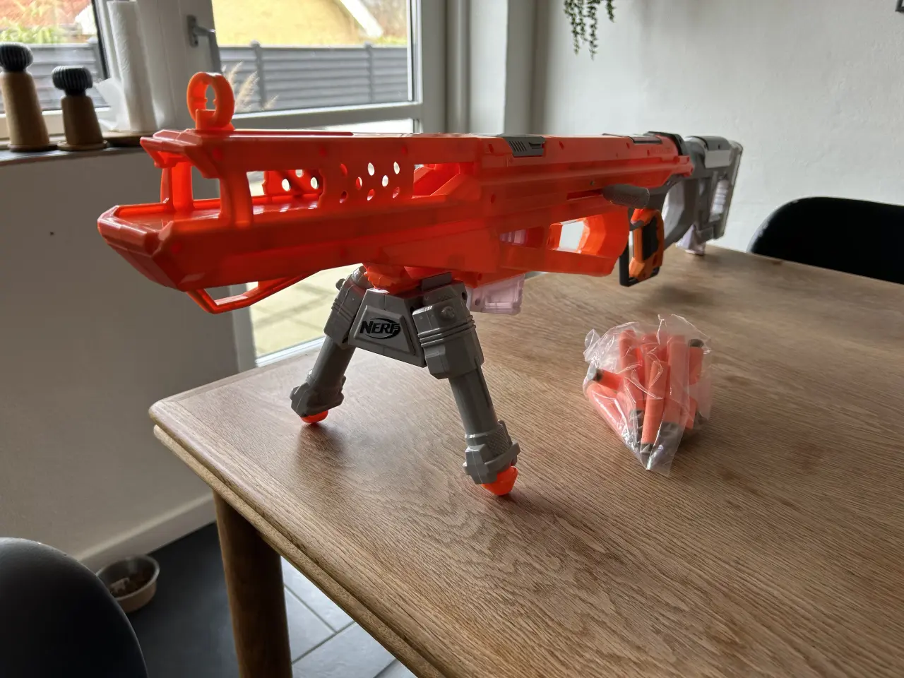Billede 2 - Fede Nerf legetøjsgeværer med skud