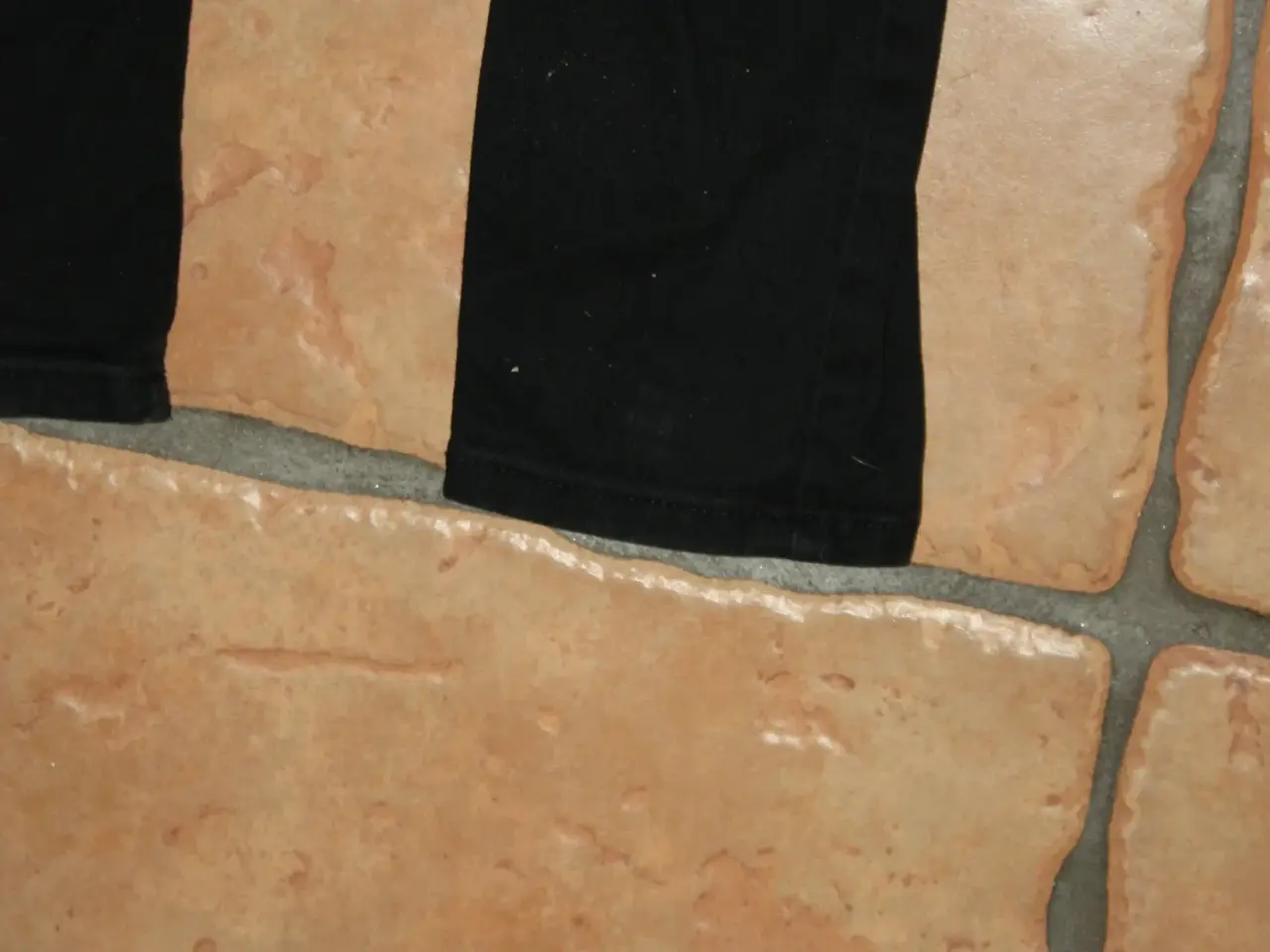 Billede 2 - Sort jeans fra H&M i str. 36