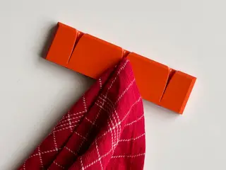 Knagerække, orange plast