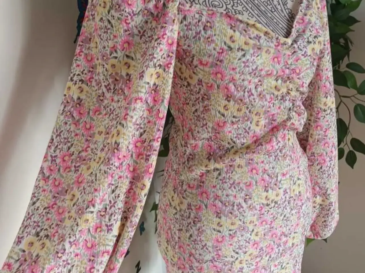 Billede 4 - Kjole. Gina Tricot. Medium/38