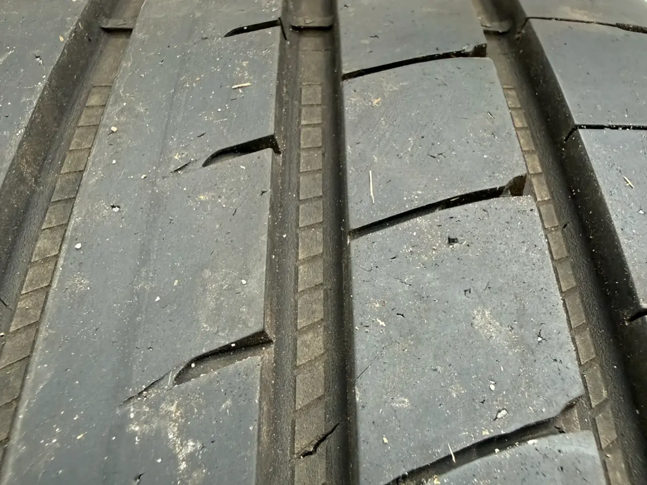 Billede 8 - Fire stk. fine Goodyear Eagle F1 235/60R18