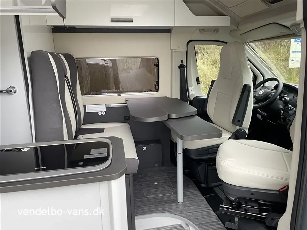 Billede 5 - 2025 - McLouis Menfys Van 03 S-Line Campervan med dobbeltseng UNDER 6 meter