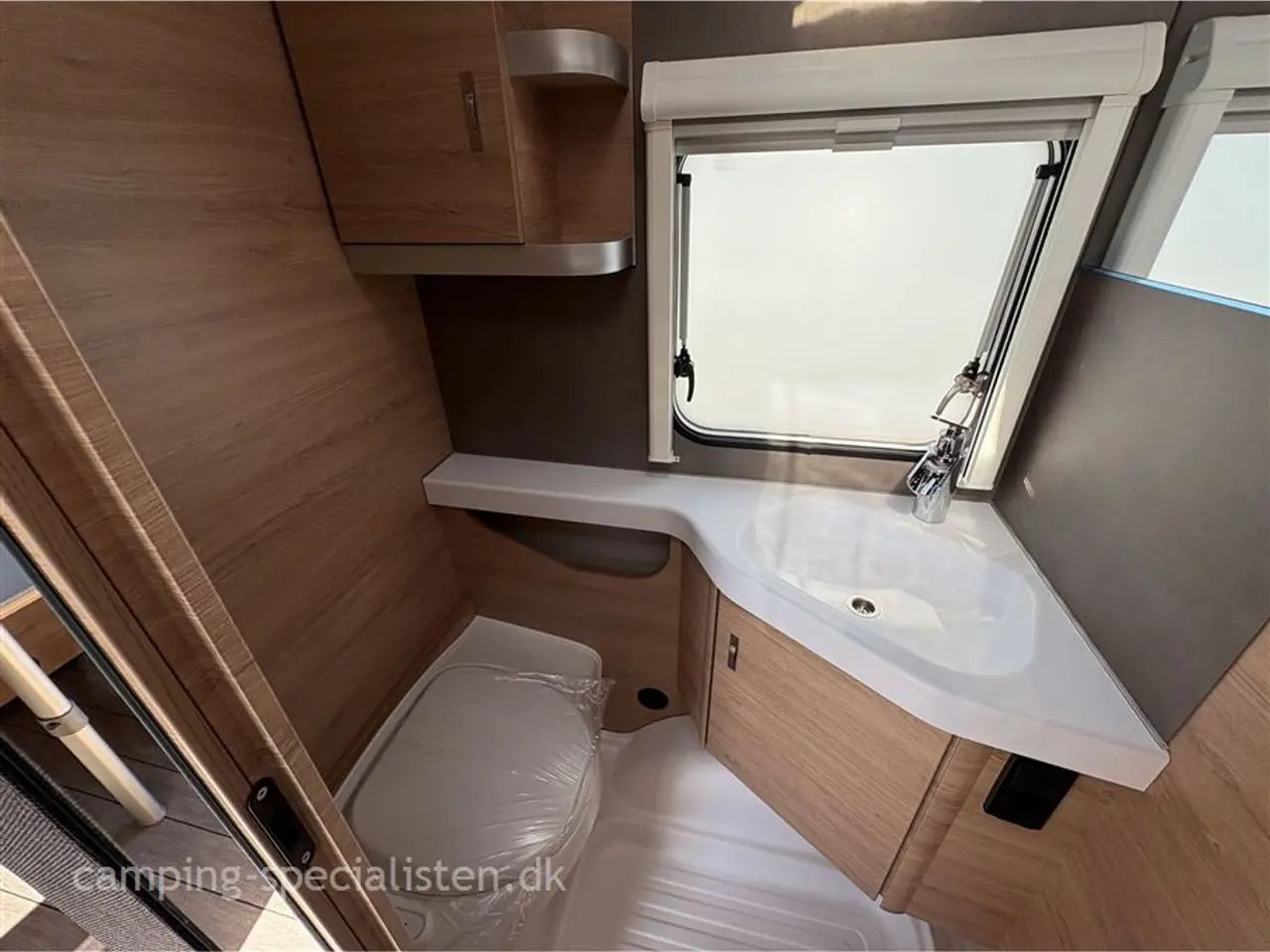 Billede 16 - 2026 - Knaus Südwind 460 EU Knaus Südvind 460 EU Black Selection model 2026 - kan nu opleves hos Camping-Specialisten.dk i Silkeborg
