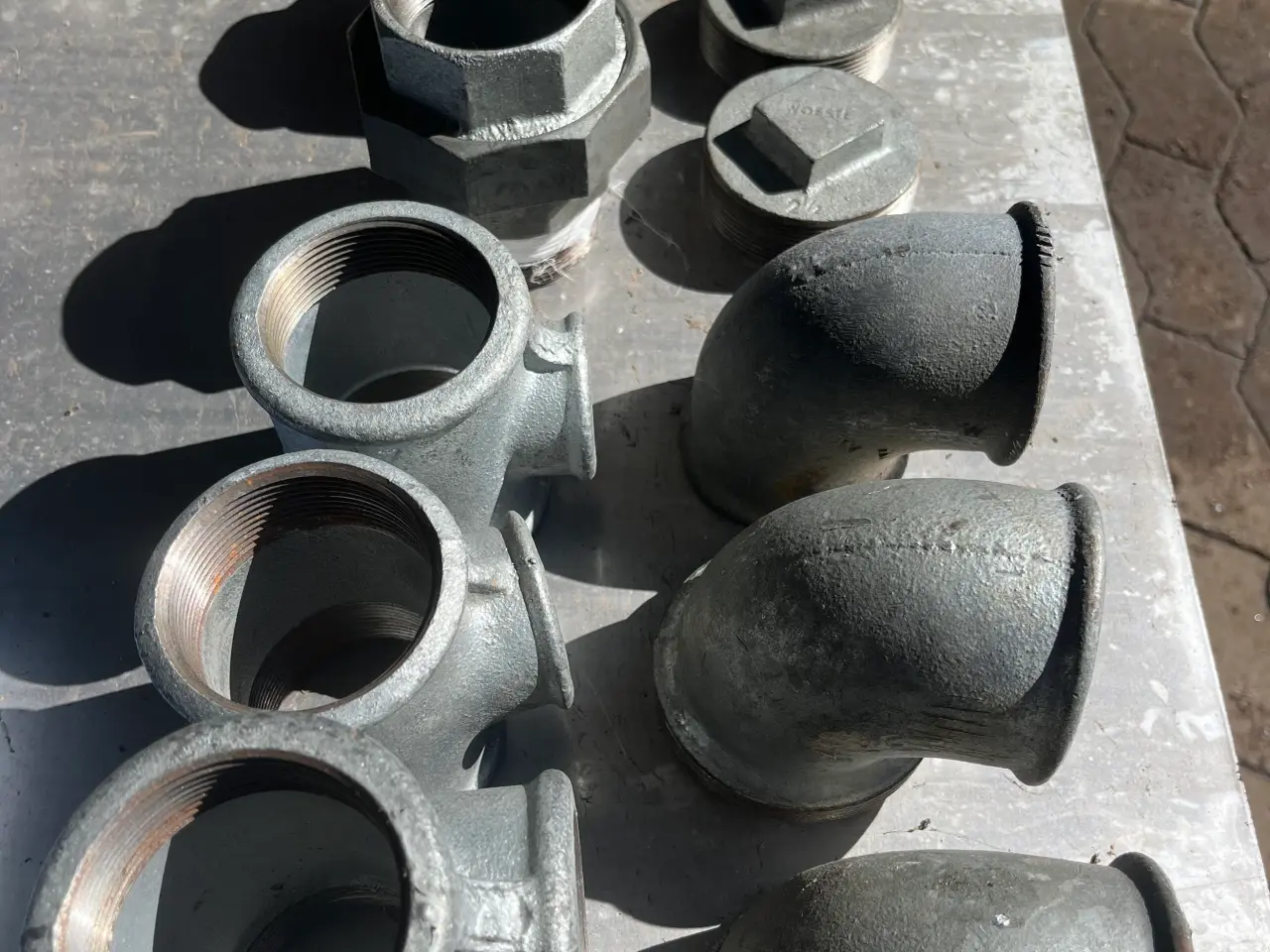 Billede 2 - VVS 2 tomer Fittings Inc 2 stk 2 1/2” propper