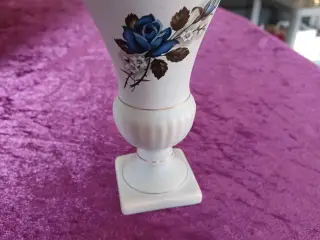 Vase, Ice rose