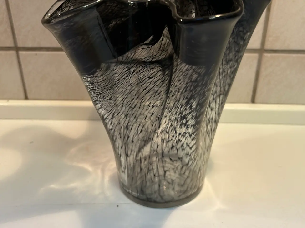 Billede 1 - Foldevase med sort