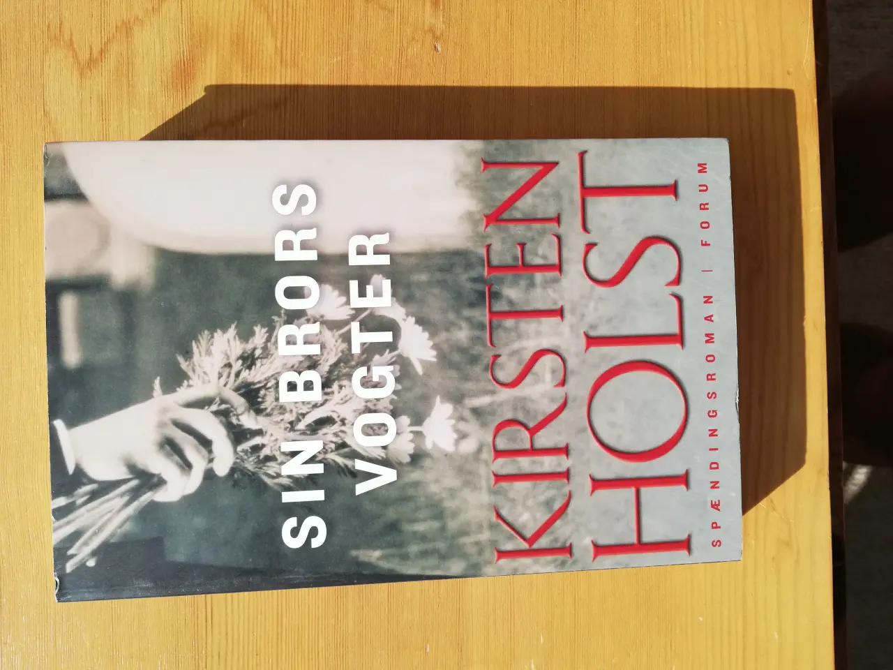 Billede 1 - Kirsten Holst krimi: Sin brors vogter