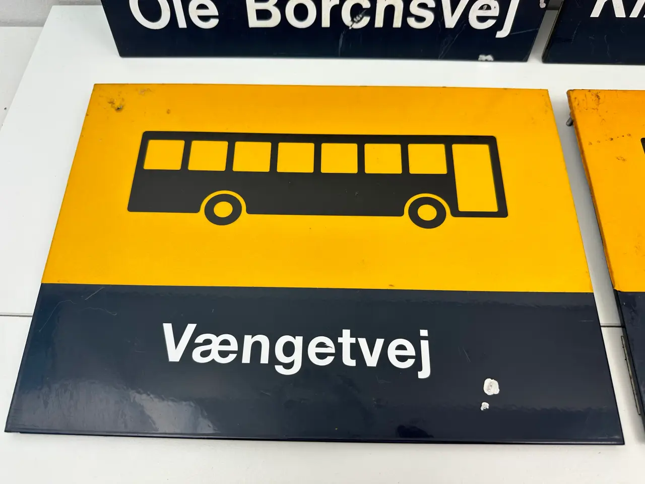 Billede 5 - 4 stk. busstation / busskilte