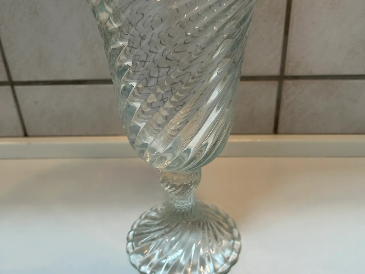 Billede 1 - Pokal vase i rillet glas, RETRO