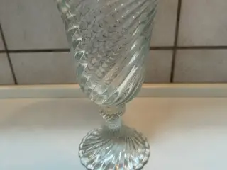 Pokal vase i rillet glas, RETRO