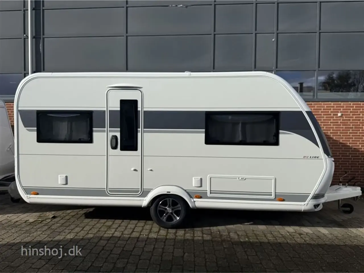 Billede 1 - 2026 - Hobby De Luxe 460 UFe Dejlig vogn med rundsidegruppe og franskseng fra Hinshøj Caravan A/S