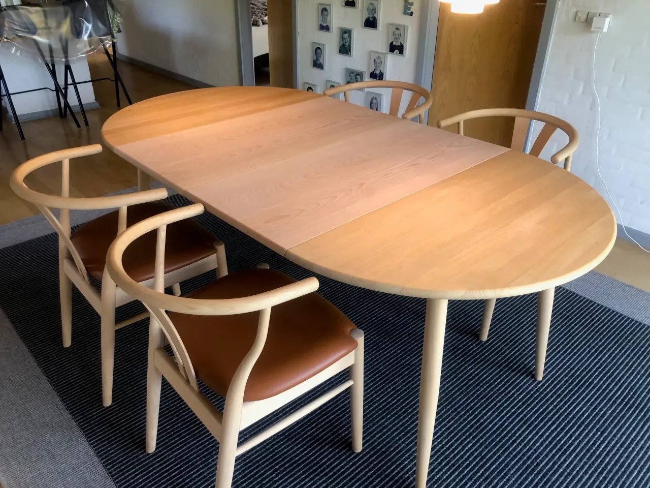 Billede 1 - Haslev spisebord bøg m/ 2 massive plader - som ny 