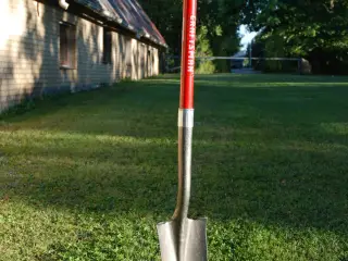 STAUDESPADE / Drænspade