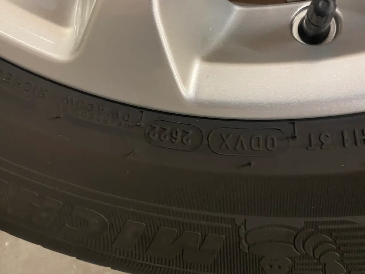 Billede 8 - Ford Kuga Original 17" med Michelin Helårsdæk